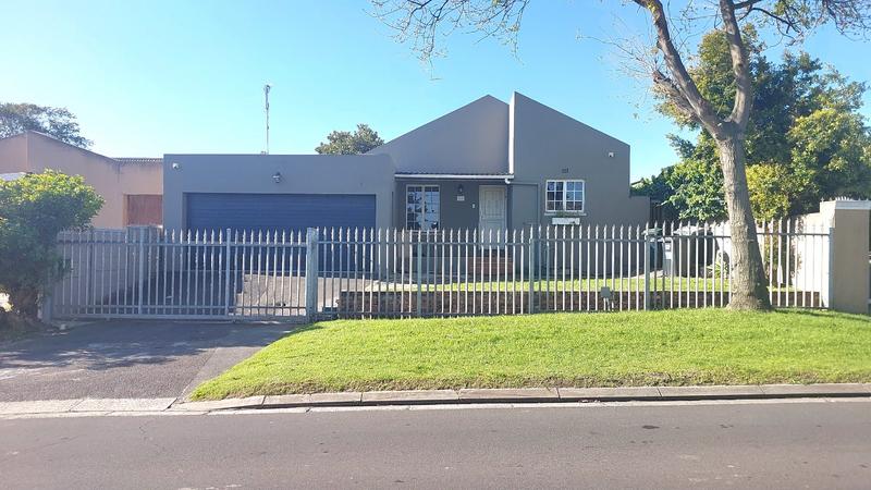 3 Bedroom Property for Sale in Richwood Western Cape